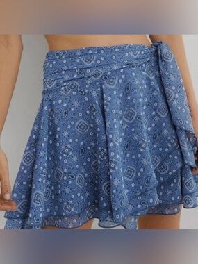 Aerie Blue Tiered Tie-Waist Semi Wrap Skirt w/Floral/Paisley Abstract Print!